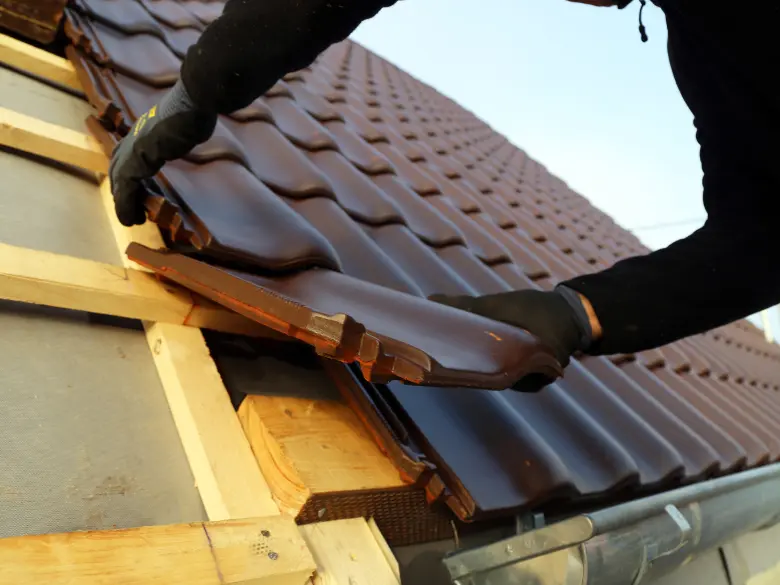 Montaj țiglă ceramică-acoperisuri-mansardari